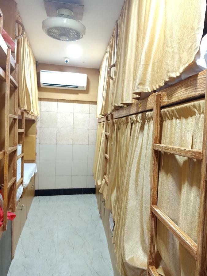 Mabrook Dormitory Mumbai Exterior photo