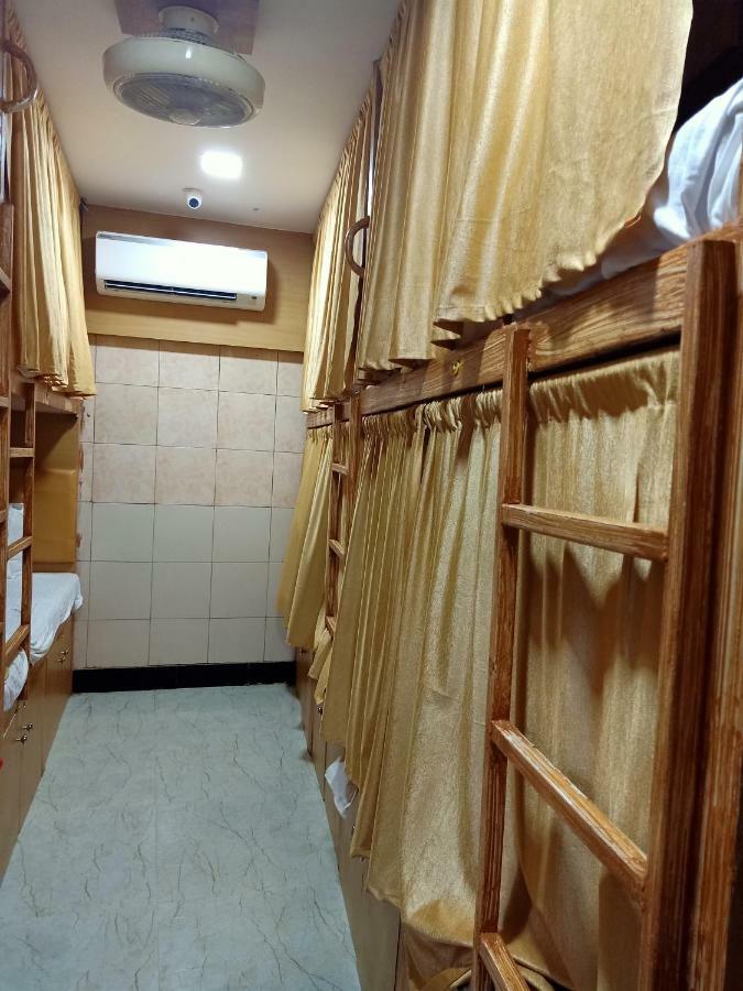 Mabrook Dormitory Mumbai Exterior photo