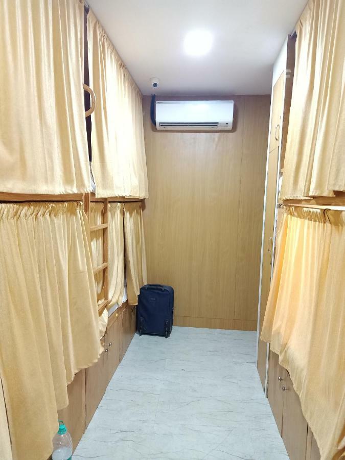 Mabrook Dormitory Mumbai Exterior photo