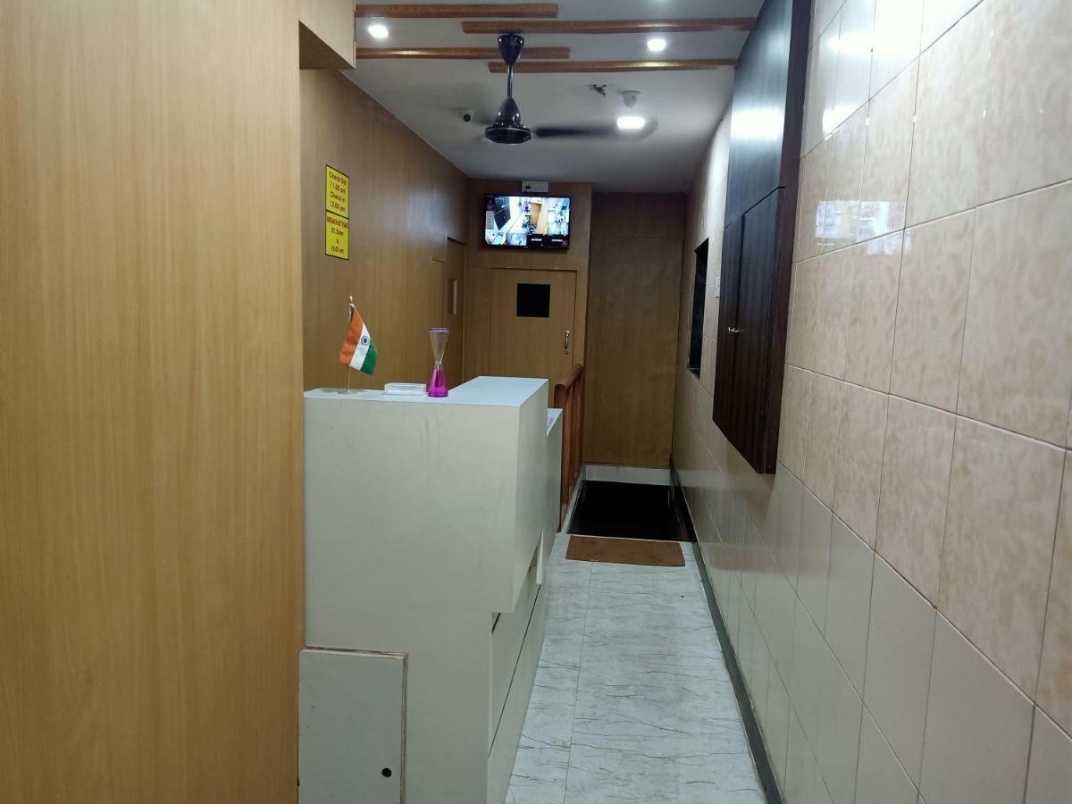Mabrook Dormitory Mumbai Exterior photo