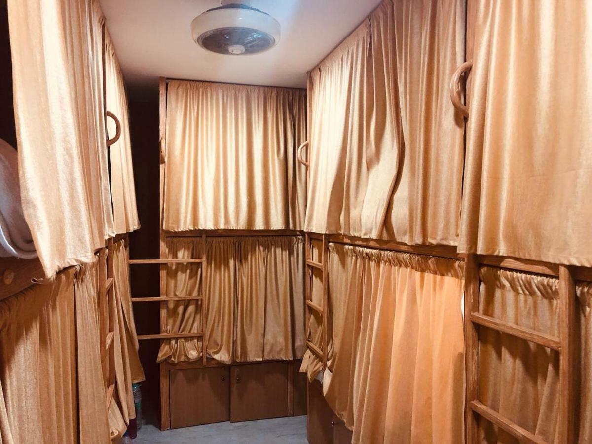 Mabrook Dormitory Mumbai Exterior photo