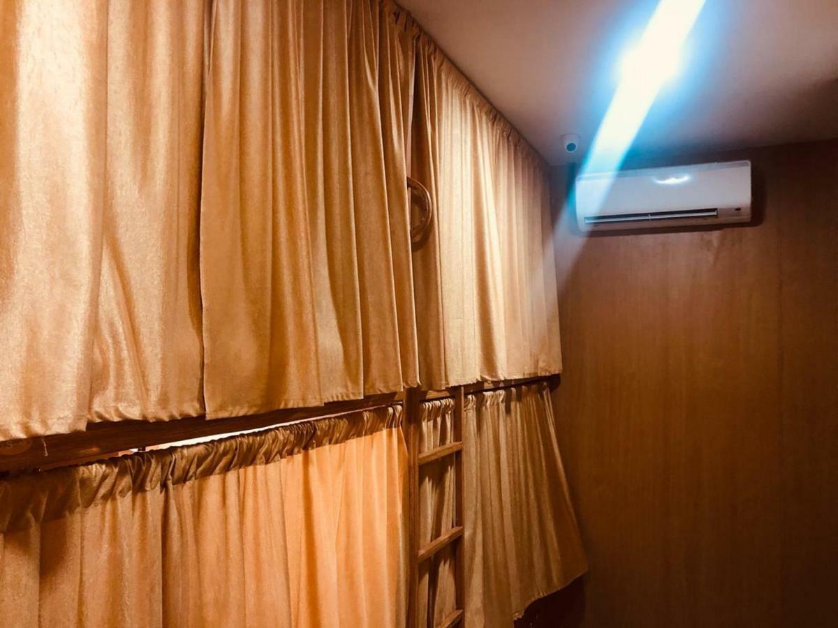 Mabrook Dormitory Mumbai Exterior photo